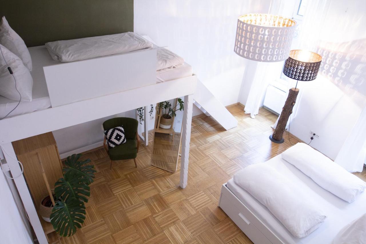 Modern Garden-apartment Next To Belvedere Palace Apartment *